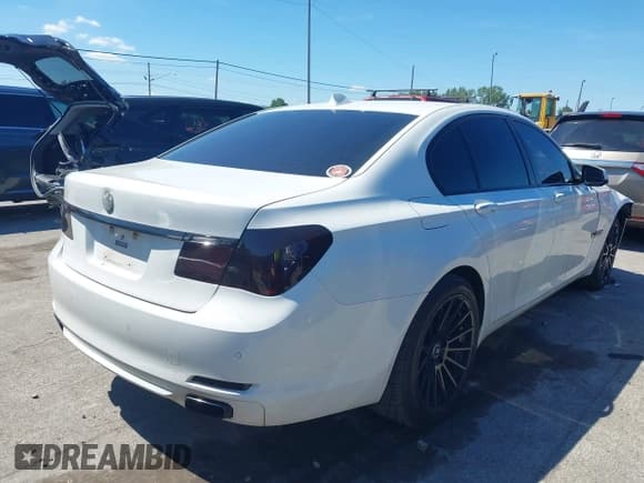 ✅ 2012 BMW 7 Series 740i • VIN: WBAKA4C58CDS99459 • Lot: 43014463. Listed on IAAI with 150,975 mi. Free auction sales archive from the USA and detailed vehicle history report at DreamBid. Image 4.