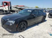 ✅ 2021 Chrysler 300 S • VIN: 2C3CCABG3MH505086 • Лот: 70738115. Опубликован ранее на Copart с пробегом 94 252 миль. Бесплатный доступ к архиву аукционных продаж из США и подробный отчёт об истории автомобиля на DreamBid. Изображение 1.