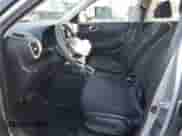 2020 Hyundai Venue SE с VIN KMHRB8A34LU033925, выставлен на аукционе Copart как лот 80279294 с пробегом 28 090 миль миль и Списание • Salvage title. История ставок и продаж доступна на DreamBid. Изображение 7.