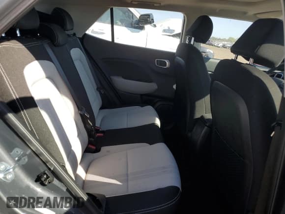 ✅ 2023 Hyundai Venue Limited • VIN: KMHRC8A38PU270730 • Lot: 83842955. Wystawiony na Copart z przebiegiem 8 864 mil. Bezpłatny archiwum sprzedaży aukcyjnych z USA i szczegółowy raport historii pojazdu na DreamBid. Zdjęcie 10.