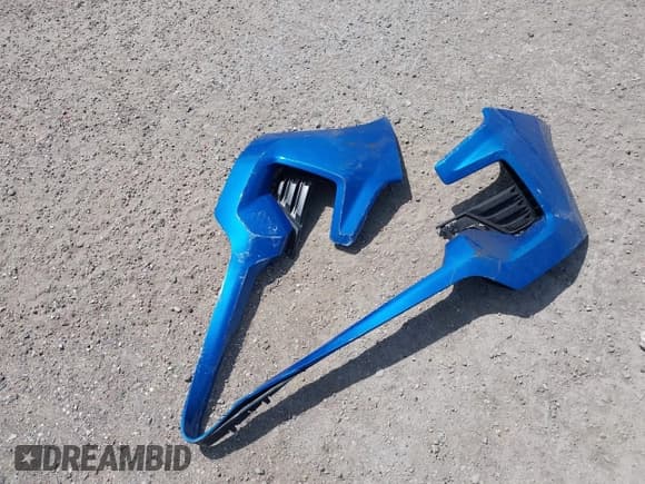 ✅ 2023 Chevrolet Silverado 1500 Custom • VIN: 3GCPABEK9PG164001 • Lot: 42830003. Wystawiony na IAAI z przebiegiem 13 082 mil. Bezpłatny archiwum sprzedaży aukcyjnych z USA i szczegółowy raport historii pojazdu na DreamBid. Zdjęcie 12.