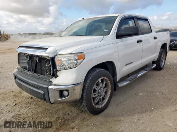 ✅ 2016 Toyota Tundra SR5 • VIN: 5TFEM5F10GX105078 • Лот: 84361855. Опубликован ранее на Copart с пробегом 165 029 миль. Бесплатный доступ к архиву аукционных продаж из США и подробный отчёт об истории автомобиля на DreamBid. Изображение 1.