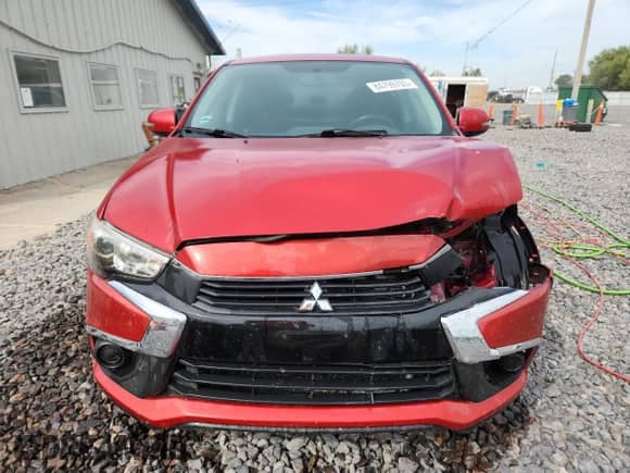 2016 Mitsubishi Outlander ES with VIN JA4AP3AUXGZ065196, listed as a Copart auction lot 84799705 with 113,780 mi miles and Salvage title. Bid and sale history available at DreamBid. Image 5.