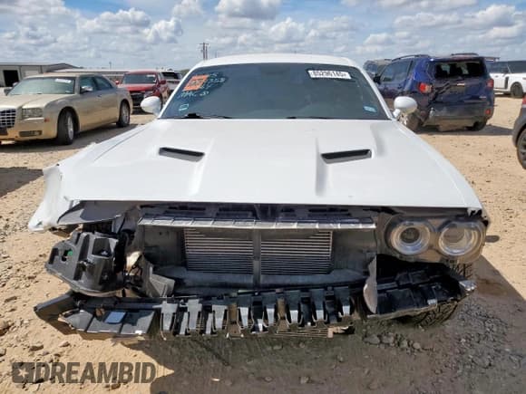 ✅ 2018 Dodge Challenger SXT • VIN: 2C3CDZAG4JH215464 • Лот: 85296145. Опубликован ранее на Copart с пробегом 81 177 миль. Бесплатный доступ к архиву аукционных продаж из США и подробный отчёт об истории автомобиля на DreamBid. Изображение 5.