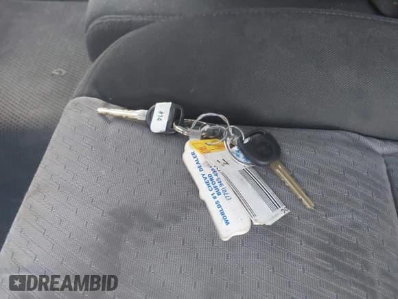 ✅ 2007 Chevrolet Silverado 2500HD 1LT • VIN: 1GCHC23K97F566426 • Lot: 43831242. Wystawiony na IAAI z przebiegiem 249 118 mil. Bezpłatny archiwum sprzedaży aukcyjnych z USA i szczegółowy raport historii pojazdu na DreamBid. Zdjęcie 11.