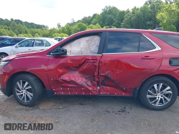 ✅ 2023 Chevrolet Equinox LT • VIN: 3GNAXKEG9PS135747 • Lot: 42727610. Listed on IAAI with 25,280 mi. Free auction sales archive from the USA and detailed vehicle history report at DreamBid. Image 14.