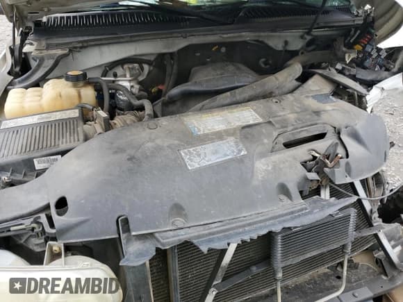 ✅ 2001 Chevrolet Silverado 2500HD LS • VIN: 1GCHK29U71E247907 • Лот: 54567435. Опубликован ранее на Copart с пробегом Не указан. Бесплатный доступ к архиву аукционных продаж из США и подробный отчёт об истории автомобиля на DreamBid. Изображение 11.