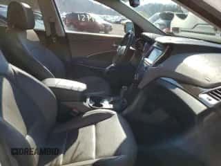 ✅ 2017 Hyundai Santa Fe Ultimate • VIN: 5XYZUDLA9HG382218 • Lot: 66162242. Wystawiony na Copart z przebiegiem 77 451 mil mil. Skorzystaj z bezpłatnego archiwum sprzedaży aukcyjnych z USA i zobacz szczegółowy raport historii pojazdu na DreamBid. Zdjęcie 5.