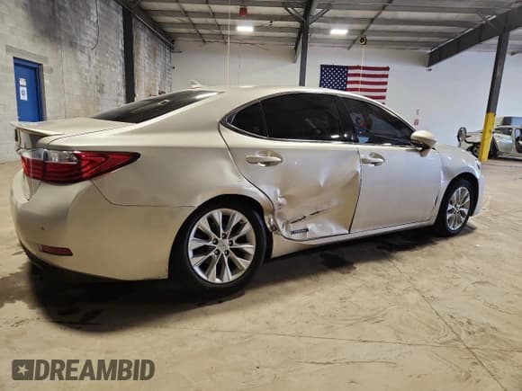 ✅ 2014 Lexus ES 300h • VIN: JTHBW1GG2E2041854 • Lot: 91594135. Listed on Copart with 162,328 mi. Free auction sales archive from the USA and detailed vehicle history report at DreamBid. Image 3.