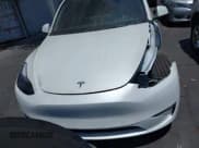 ✅ 2025 Tesla Model Y Performance • VIN: 7SAYGDEF5SF312843 • Lot: 42629904. Wystawiony na IAAI z przebiegiem 3 742 mil. Bezpłatny archiwum sprzedaży aukcyjnych z USA i szczegółowy raport historii pojazdu na DreamBid. Zdjęcie 13.