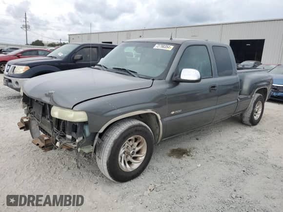 2002 Chevrolet Silverado 1500 LS z VIN 2GCEC19T921344756, wystawiony jako Copart lot #72798354 z przebiegiem 157 700 mil mil oraz Szkoda całkowita • Salvage title. Historia ofert i sprzedaży dostępna na DreamBid. Obrazek 1.