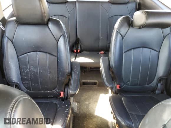 ✅ 2014 Chevrolet Traverse LTZ • VIN: 1GNKRJKD1EJ180506 • Lot: 83821775. Wystawiony na Copart z przebiegiem 171 626 mil. Bezpłatny archiwum sprzedaży aukcyjnych z USA i szczegółowy raport historii pojazdu na DreamBid. Zdjęcie 10.