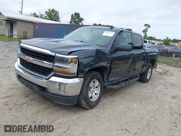 ✅ 2017 Chevrolet Silverado 1500 LT • VIN: 3GCUKREH6HG467221 • Лот: 42936526. Опубликован ранее на IAAI с пробегом 256 720 миль. Бесплатный доступ к архиву аукционных продаж из США и подробный отчёт об истории автомобиля на DreamBid. Изображение 2.