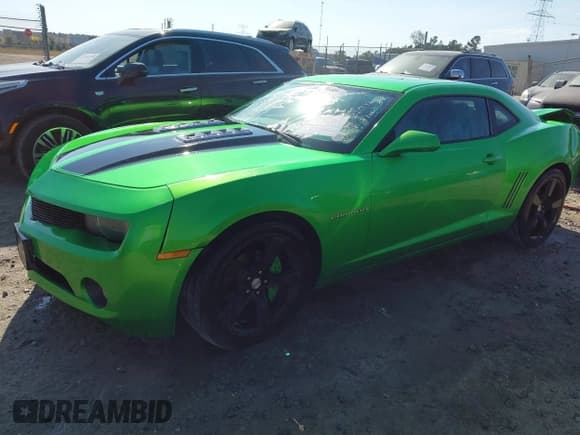 ✅ 2011 Chevrolet Camaro 1LT • VIN: 2G1FB1EDXB9161866 • Lot: 43741313. Wystawiony na IAAI z przebiegiem Nie podano. Bezpłatny archiwum sprzedaży aukcyjnych z USA i szczegółowy raport historii pojazdu na DreamBid. Zdjęcie 2.