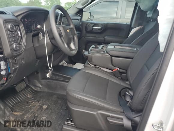 ✅ 2025 Chevrolet Silverado 1500 • VIN: 1GCRKAED1SZ221060 • Лот: 54929165. Опубликован ранее на Copart с пробегом 698 миль. Бесплатный доступ к архиву аукционных продаж из США и подробный отчёт об истории автомобиля на DreamBid. Изображение 7.