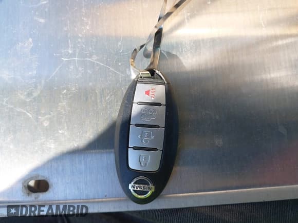 ✅ 2015 Nissan Altima SV • VIN: 1N4AL3AP5FC579704 • Lot: 43518349. Wystawiony na IAAI z przebiegiem 157 687 mil. Bezpłatny archiwum sprzedaży aukcyjnych z USA i szczegółowy raport historii pojazdu na DreamBid. Zdjęcie 11.