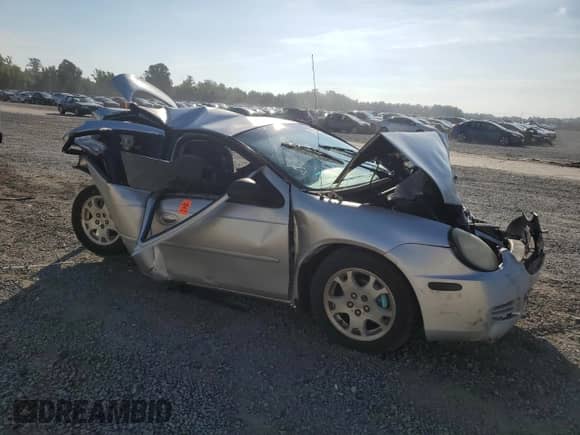 2003 Dodge Neon SXT z VIN 1B3ES56C83D106967, wystawiony jako Copart lot #62285514 z przebiegiem Nie podano mil oraz Szkoda całkowita • Salvage title. Historia ofert i sprzedaży dostępna na DreamBid. Obrazek 4.