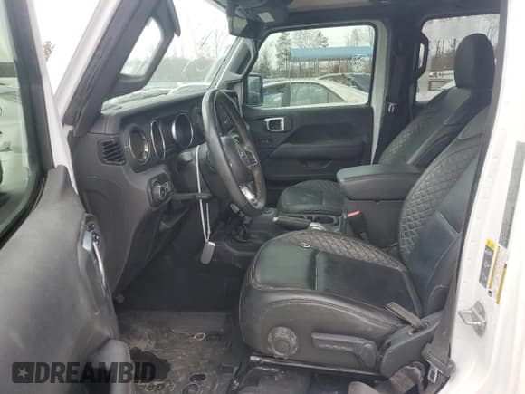 ✅ 2021 Jeep Wrangler Unlimited Sahara Altitude • VIN: 1C4HJXEN7MW651514 • Lot: 48438715. Wystawiony na Copart z przebiegiem 37 289 mil. Bezpłatny archiwum sprzedaży aukcyjnych z USA i szczegółowy raport historii pojazdu na DreamBid. Zdjęcie 7.