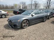 ✅ 2024 Audi S7 • VIN: WAURFBF20RN018764 • Лот: 53886985. Опубликован ранее на Copart с пробегом 8 496 миль. Бесплатный доступ к архиву аукционных продаж из США и подробный отчёт об истории автомобиля на DreamBid. Изображение 1.