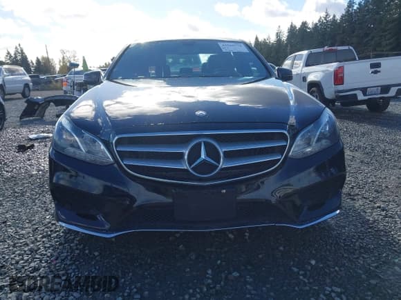 ✅ 2016 Mercedes-Benz E 350 Sport • VIN: WDDHF5KB3GB174131 • Lot: 43566770. Wystawiony na IAAI z przebiegiem 87 159 mil. Bezpłatny archiwum sprzedaży aukcyjnych z USA i szczegółowy raport historii pojazdu na DreamBid. Zdjęcie 12.