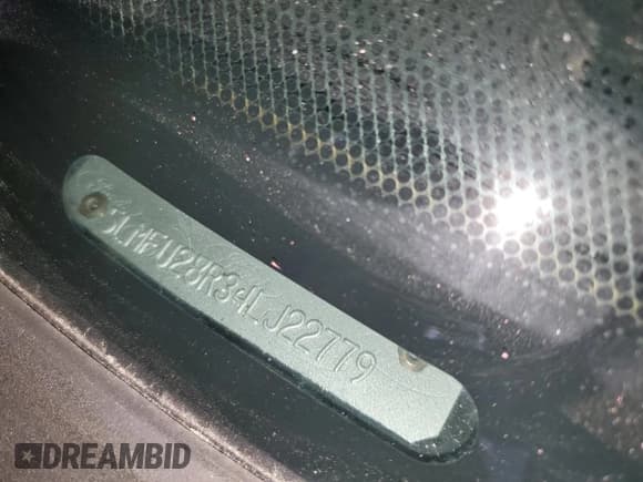 ✅ 2004 Lincoln Navigator Luxury • VIN: 5LMFU28R34LJ22779 • Лот: 90822645. Опубликован ранее на Copart с пробегом 131 900 миль. Бесплатный доступ к архиву аукционных продаж из США и подробный отчёт об истории автомобиля на DreamBid. Изображение 13.