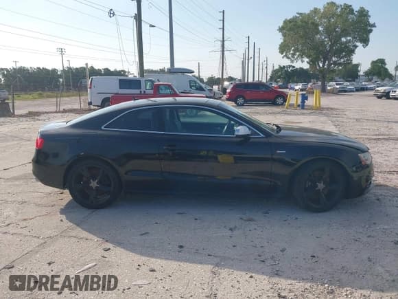 ✅ 2013 Audi S5 Premium Plus • VIN: WAUCGAFR6DA023803 • Лот: 42036505. Опубликован ранее на IAAI с пробегом 140 079 миль. Бесплатный доступ к архиву аукционных продаж из США и подробный отчёт об истории автомобиля на DreamBid. Изображение 13.