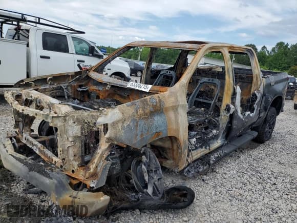 ✅ 2024 Chevrolet Silverado 1500 LT Trail Boss • VIN: 3GCUDFED6RG397128 • Lot: 63386215. Listed on Copart with Not provided. Free auction sales archive from the USA and detailed vehicle history report at DreamBid. Image 1.