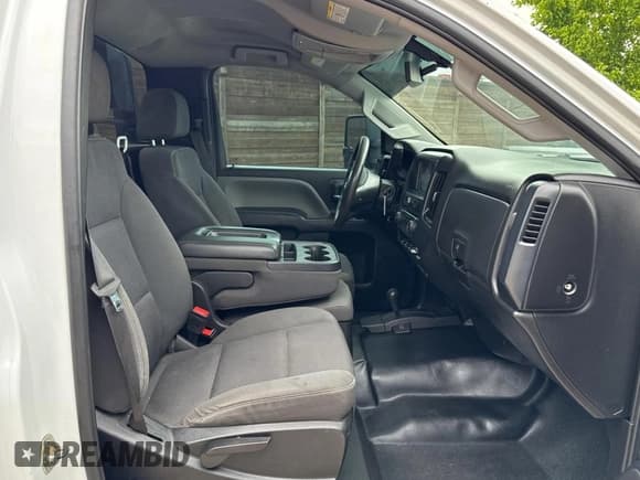 ✅ 2019 Chevrolet Silverado 3500 • VIN: 1GB3KVCY4KF126985 • Lot: 54719495. Listed on Copart with 198,427 mi. Free auction sales archive from the USA and detailed vehicle history report at DreamBid. Image 5.