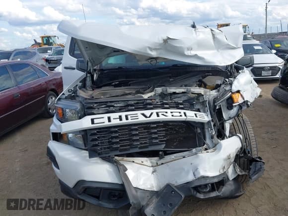 ✅ 2019 Chevrolet Silverado 1500 Custom • VIN: 3GCPWBEH0KG224990 • Lot: 43386005. Wystawiony na IAAI z przebiegiem Nie podano. Bezpłatny archiwum sprzedaży aukcyjnych z USA i szczegółowy raport historii pojazdu na DreamBid. Zdjęcie 12.