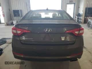 2015 Hyundai Sonata SE z VIN 5NPE24AF4FH204757, wystawiony jako Copart lot #85375625 z przebiegiem 141 254 mil mil oraz Szkoda całkowita • Salvage title. Historia ofert i sprzedaży dostępna na DreamBid. Obrazek 6.