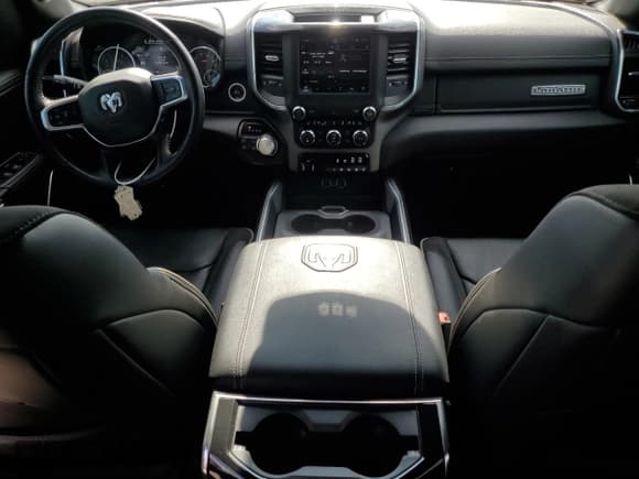 ✅ 2022 Ram 1500 Laramie • VIN: 1C6SRFJM7NN224144 • Лот: 63151434. Опубликован ранее на Copart с пробегом 22 497 миль. Бесплатный доступ к архиву аукционных продаж из США и подробный отчёт об истории автомобиля на DreamBid. Изображение 8.