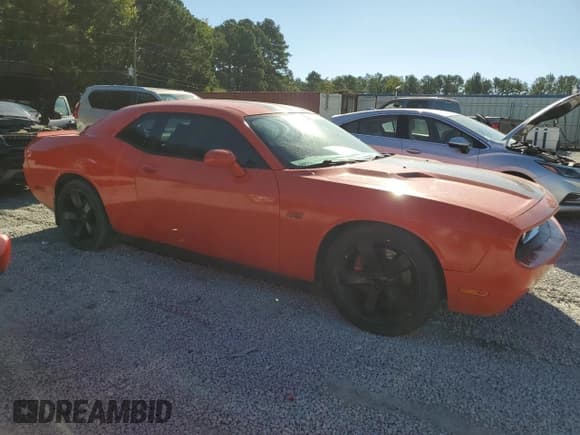 ✅ 2013 Dodge Challenger SRT-8 • VIN: 2C3CDYCJ7DH740574 • Lot: 75485104. Wystawiony na Copart z przebiegiem 100 570 mil. Bezpłatny archiwum sprzedaży aukcyjnych z USA i szczegółowy raport historii pojazdu na DreamBid. Zdjęcie 4.