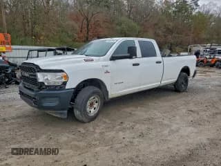 ✅ 2022 Ram 2500 Tradesman • VIN: 3C6UR4HL7NG219027 • Lot: 94081755. Wystawiony na Copart z przebiegiem 228 661 mil. Bezpłatny archiwum sprzedaży aukcyjnych z USA i szczegółowy raport historii pojazdu na DreamBid. Zdjęcie 1.