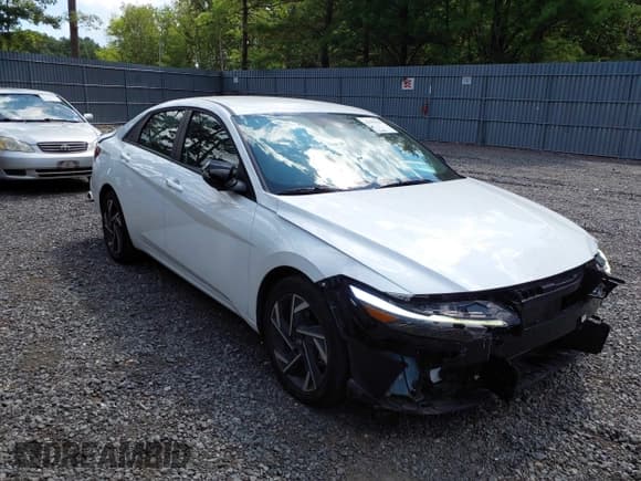 ✅ 2025 Hyundai Elantra SEL Sport • VIN: KMHLM4DG7SU913605 • Lot: 42799444. Listed on IAAI with 25,776 mi. Free auction sales archive from the USA and detailed vehicle history report at DreamBid. Image 1.