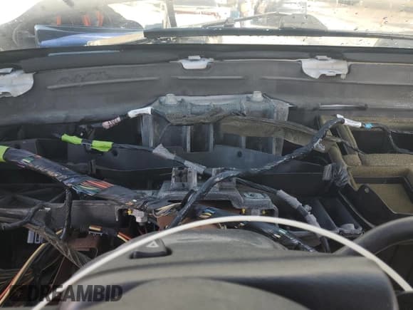 ✅ 2006 Chevrolet Silverado 1500 LT3 • VIN: 2GCEK13Z961282071 • Lot: 92192275. Wystawiony na Copart z przebiegiem Nie podano. Bezpłatny archiwum sprzedaży aukcyjnych z USA i szczegółowy raport historii pojazdu na DreamBid. Zdjęcie 9.