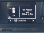 ✅ 2020 Chevrolet Silverado 1500 Custom • VIN: 1GCPYBEH4LZ110096 • Lot: 43433553. Wystawiony na IAAI z przebiegiem 129 363 mil. Bezpłatny archiwum sprzedaży aukcyjnych z USA i szczegółowy raport historii pojazdu na DreamBid. Zdjęcie 15.