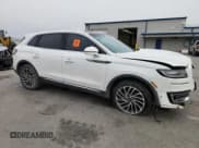 ✅ 2020 Lincoln Nautilus Reserve • VIN: 2LMPJ8KP6LBL21984 • Lot: 70761095. Wystawiony na Copart z przebiegiem Nie podano. Bezpłatny archiwum sprzedaży aukcyjnych z USA i szczegółowy raport historii pojazdu na DreamBid. Zdjęcie 4.