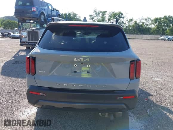 2022 Kia Sorento X-Line S z VIN 5XYRLDLC7NG144870, wystawiony jako IAAI lot #42557861 z przebiegiem 41 812 mil mil oraz . Historia ofert i sprzedaży dostępna na DreamBid. Obrazek 17.