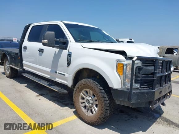✅ 2017 Ford F-250 Lariat • VIN: 1FT7W2BT2HEE85692 • Лот: 42325993. Опубликован ранее на IAAI с пробегом 211 296 миль. Бесплатный доступ к архиву аукционных продаж из США и подробный отчёт об истории автомобиля на DreamBid. Изображение 1.