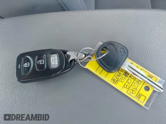 ✅ 2018 Hyundai Elantra SEL • VIN: 5NPD84LF7JH334144 • Lot: 43521235. Listed on IAAI with 100,952 mi. Free auction sales archive from the USA and detailed vehicle history report at DreamBid. Image 11.