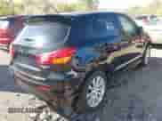 2011 Mitsubishi Outlander SE with VIN JA4AR4AU2BZ019189, listed as a IAAI auction lot 43332608 with 182,198 mi miles and . Bid and sale history available at DreamBid. Image 4.