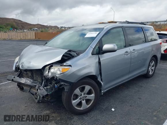 ✅ 2014 Toyota Sienna LE AAS • VIN: 5TDKK3DC3ES518469 • Lot: 43443746. Listed on IAAI with 144,506 mi. Free auction sales archive from the USA and detailed vehicle history report at DreamBid. Image 2.