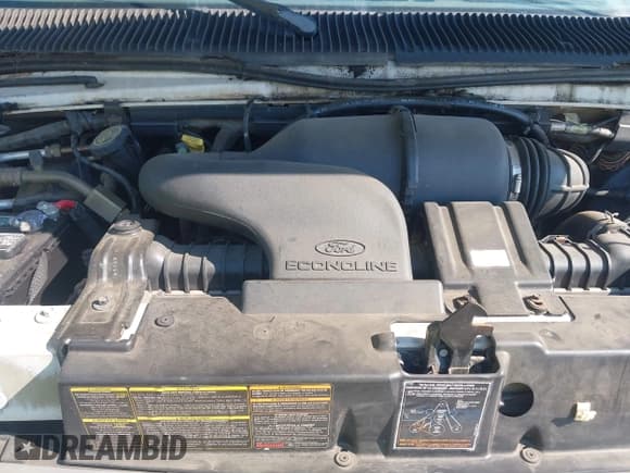 ✅ 1999 Ford Econoline Passenger XL • VIN: 1FBSS31L3XHB42338 • Lot: 43161127. Wystawiony na IAAI z przebiegiem 92 393 mil. Bezpłatny archiwum sprzedaży aukcyjnych z USA i szczegółowy raport historii pojazdu na DreamBid. Zdjęcie 10.