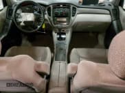 ✅ 2003 Toyota Highlander • VIN: JTEHF21A130157556 • Lot: 68172055. Wystawiony na Copart z przebiegiem 145 593 mil. Bezpłatny archiwum sprzedaży aukcyjnych z USA i szczegółowy raport historii pojazdu na DreamBid. Zdjęcie 8.