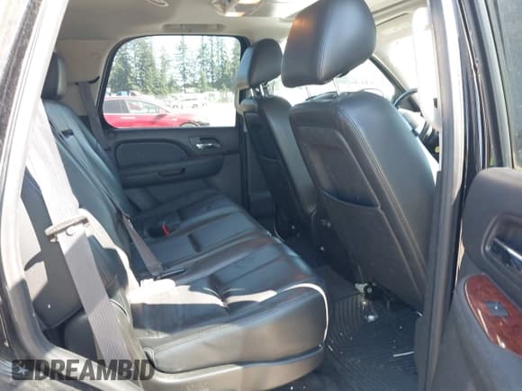 ✅ 2013 Chevrolet Tahoe LT • VIN: 1GNSKBE04DR319031 • Лот: 42854800. Опубликован ранее на IAAI с пробегом 141 844 миль. Бесплатный доступ к архиву аукционных продаж из США и подробный отчёт об истории автомобиля на DreamBid. Изображение 8.