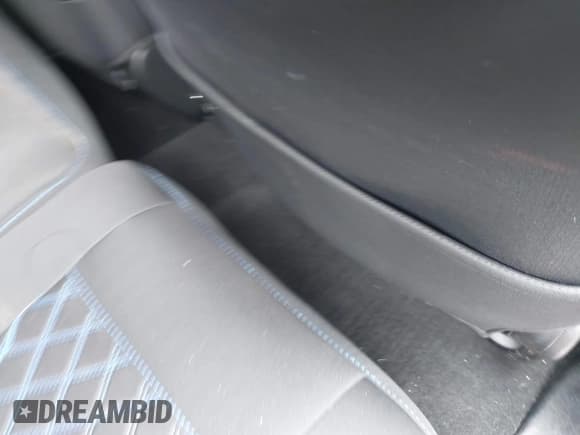 ✅ 2020 Jeep Grand Cherokee Laredo E • VIN: 1C4RJFAG3LC199485 • Lot: 42276411. Listed on IAAI with 109,489 mi. Free auction sales archive from the USA and detailed vehicle history report at DreamBid. Image 8.