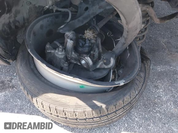 ✅ 2018 Honda Pilot Elite • VIN: 5FNYF6H00JB058623 • Lot: 42323415. Listed on IAAI with 102,015 mi. Free auction sales archive from the USA and detailed vehicle history report at DreamBid. Image 12.