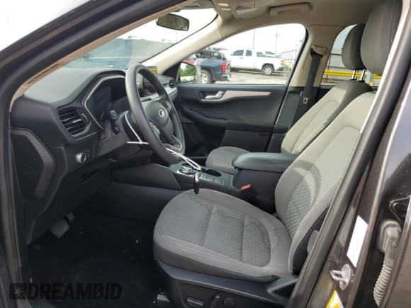 ✅ 2020 Ford Escape SE • VIN: 1FMCU9G65LUC69698 • Lot: 58718135. Listed on Copart with 70,757 mi. Free auction sales archive from the USA and detailed vehicle history report at DreamBid. Image 7.