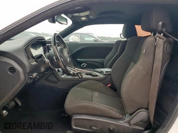 ✅ 2020 Dodge Challenger R/T 50th Anniversary • VIN: 2C3CDZBT8LH118685 • Lot: 65380745. Wystawiony na Copart z przebiegiem 90 354 mil. Bezpłatny archiwum sprzedaży aukcyjnych z USA i szczegółowy raport historii pojazdu na DreamBid. Zdjęcie 7.