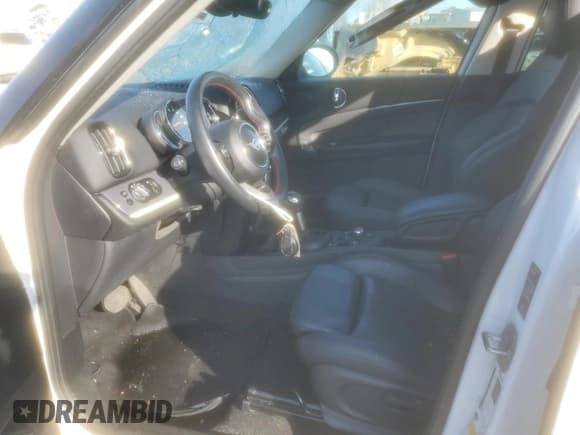 ✅ 2019 MINI Countryman Cooper S • VIN: WMZYT3C56K3E94484 • Lot: 55854305. Listed on Copart with 78,927 mi. Free auction sales archive from the USA and detailed vehicle history report at DreamBid. Image 7.